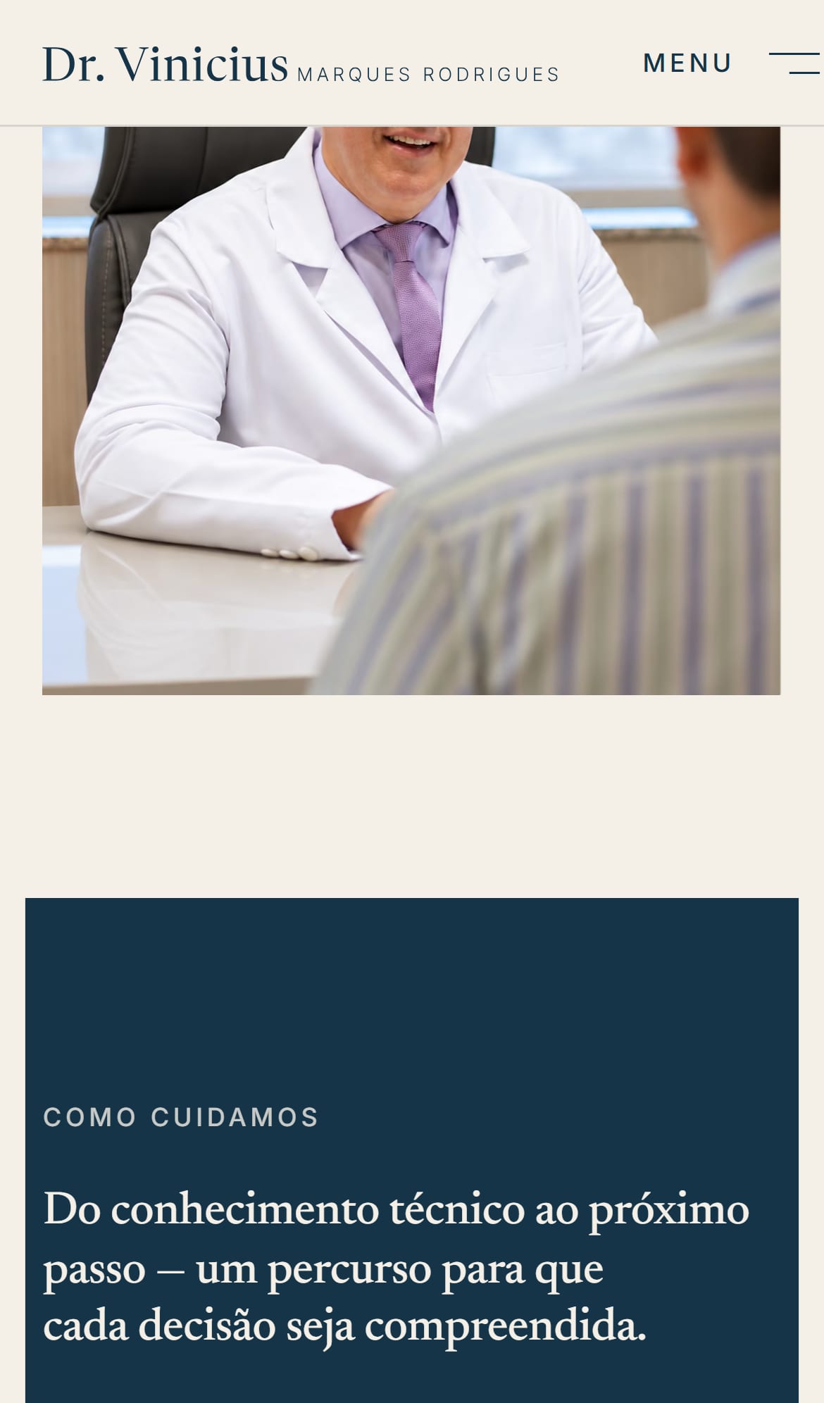 Site do Dr. Vinicius no celular.